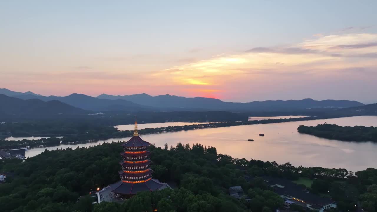 中国杭州西湖雷峰塔日落 西湖十景 雷峰夕照视频素材