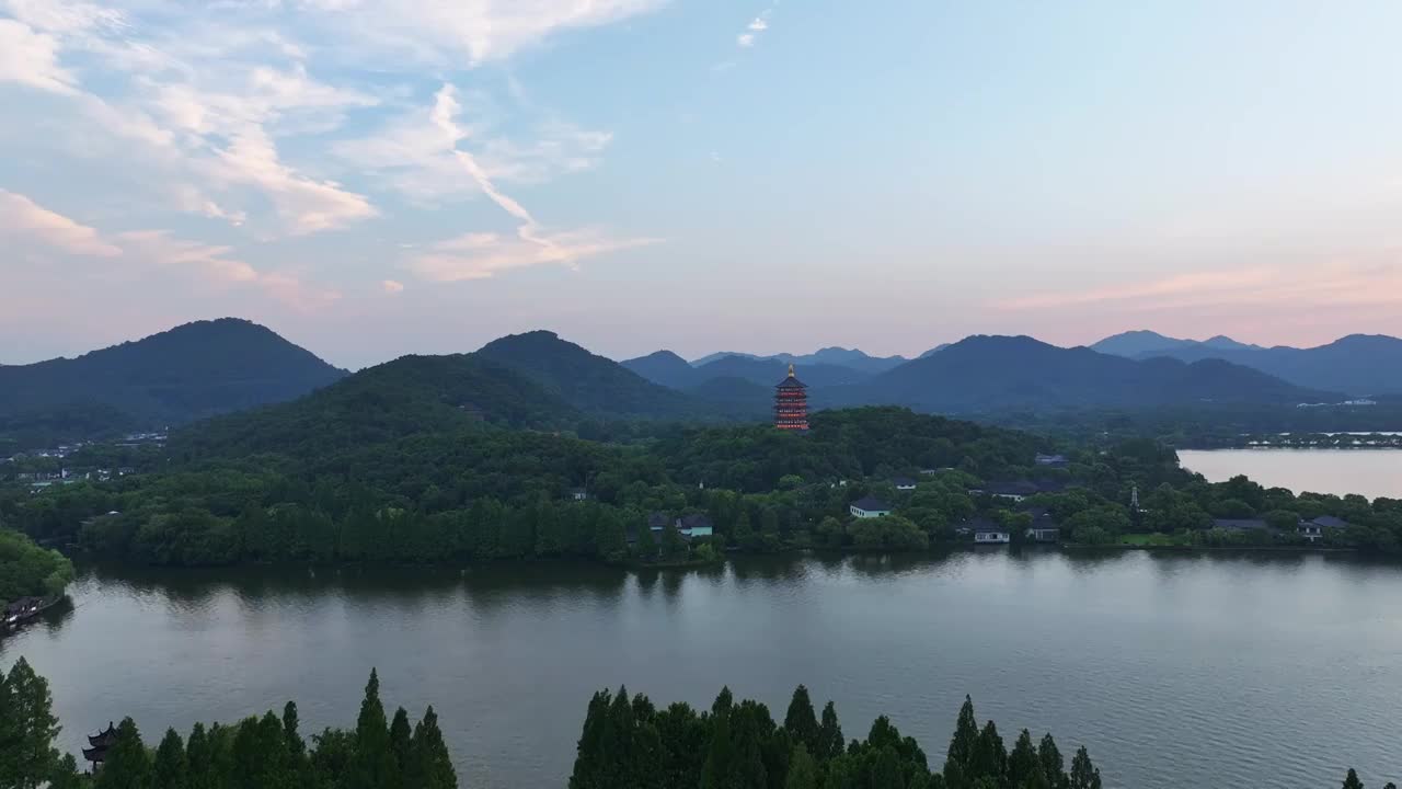 中国杭州西湖雷峰塔日落 西湖十景 雷峰夕照视频素材