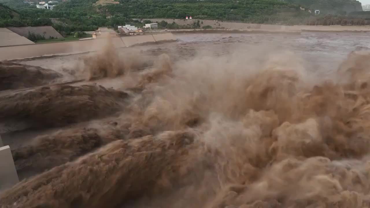 黄河小浪底调水调沙视频素材