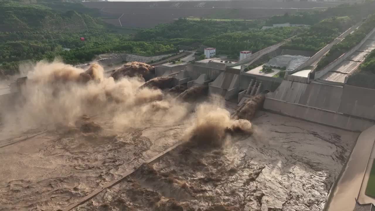 黄河小浪底调水调沙视频素材