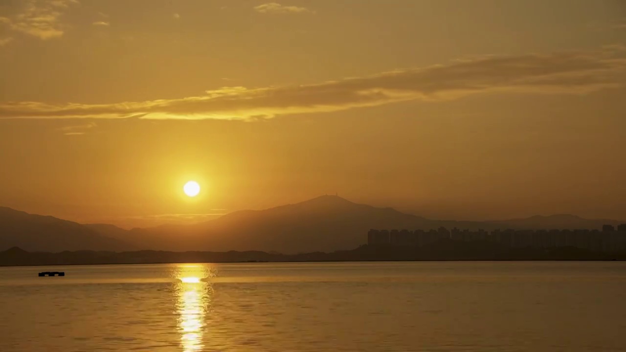 深圳湾日出朝霞延时视频素材