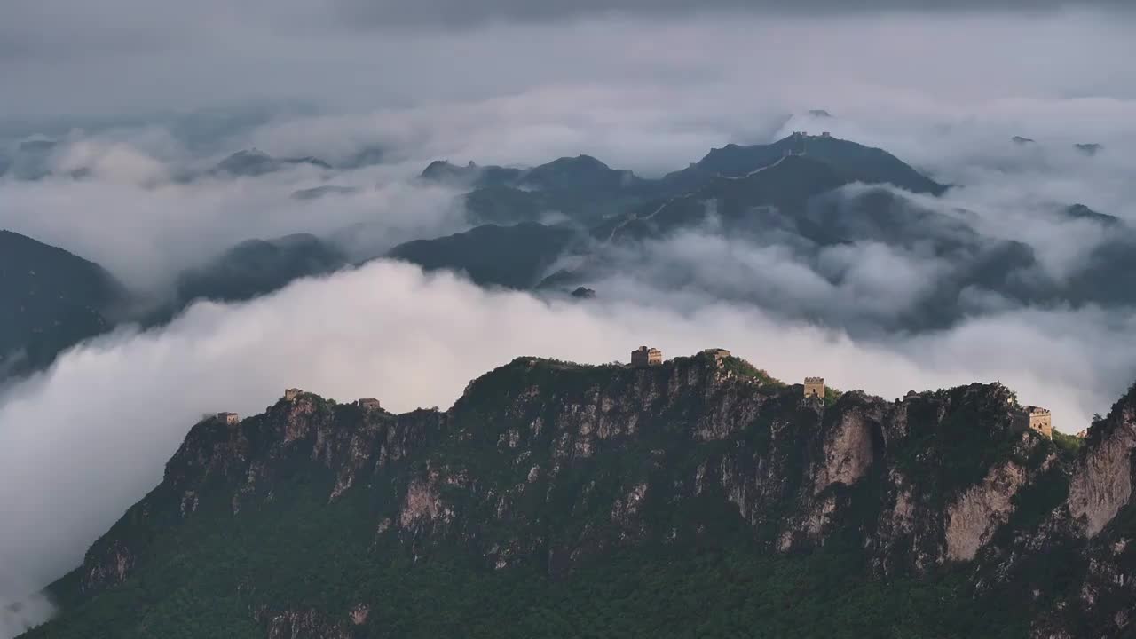 航拍北京密云司马台长城日出云海视频素材