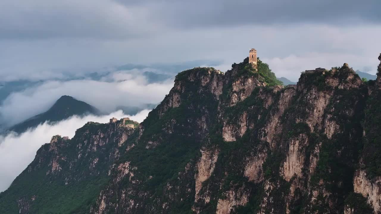 航拍北京密云司马台长城日出云海视频素材