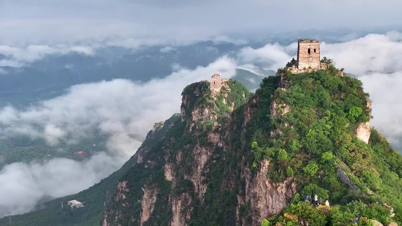 航拍北京密云司马台长城日出云海视频素材