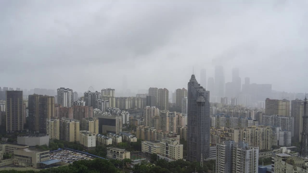 台风中的南宁视频素材