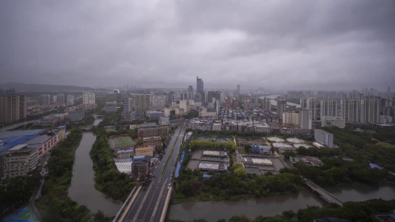 台风中的南宁视频素材