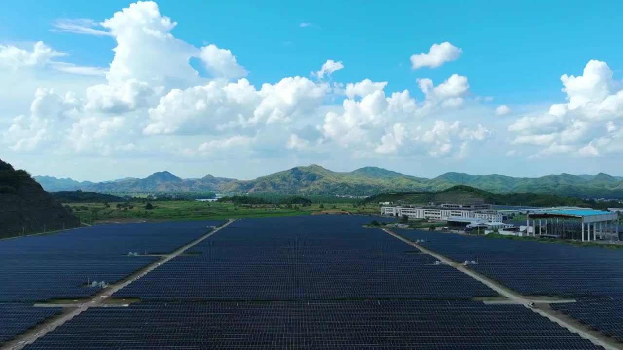 太阳能,太阳能发电站,替代能源,太阳能电池板,电,可再生能源,可持续资源,航拍视角,能源,户外,无人视频素材