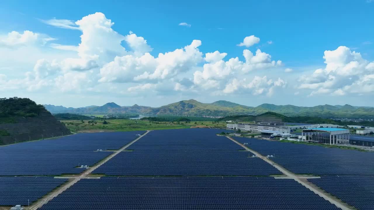 可再生能源,太阳能发电站,太阳能电池板,能源,替代能源,户外,可持续资源,无人,环境,太阳能,日光,视频素材