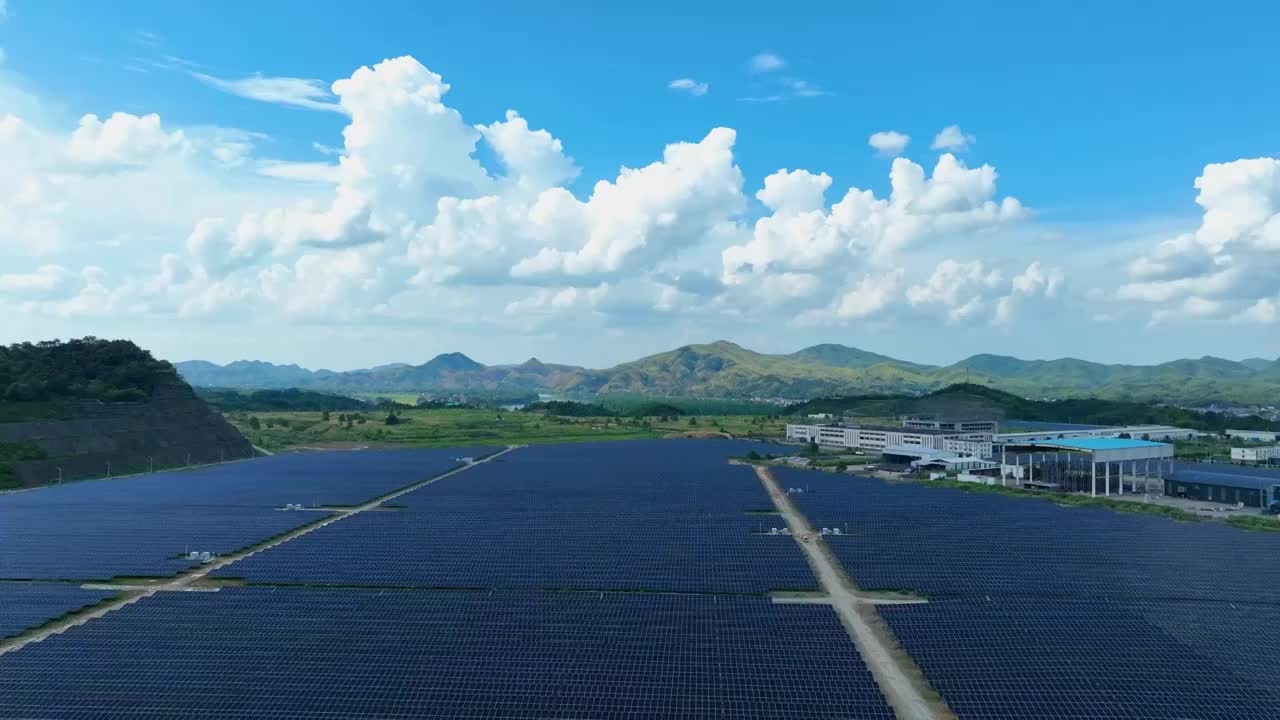 可再生能源,太阳能发电站,太阳能电池板,能源,替代能源,户外,可持续资源,无人,环境,太阳能,日光,视频素材