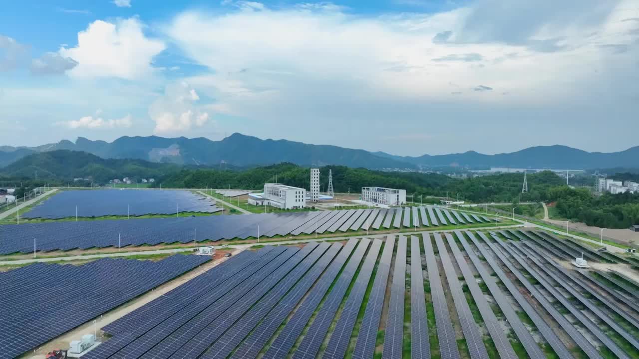 可再生能源,太阳能发电站,太阳能电池板,能源,替代能源,户外,可持续资源,无人,环境,太阳能,日光,视频素材