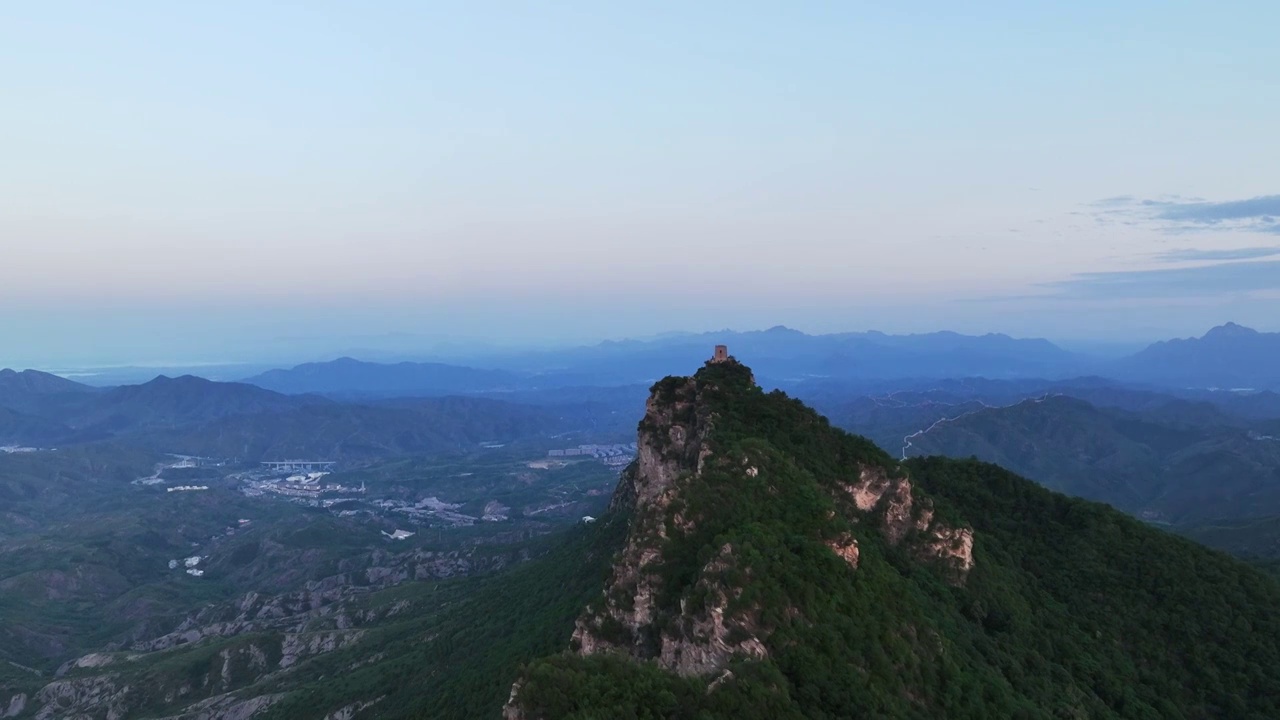 中国司马台长城朝霞美景视频素材