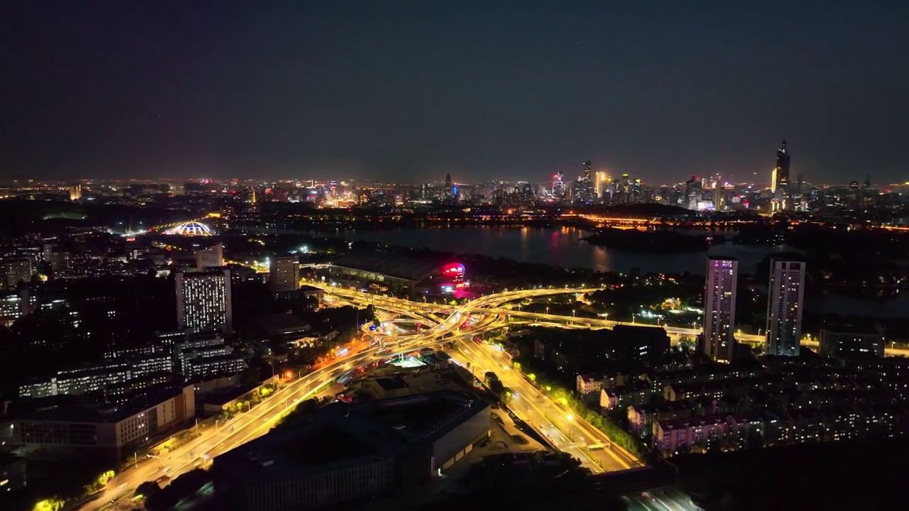 航拍南京城市天际线新庄立交桥夜景晚霞视频素材