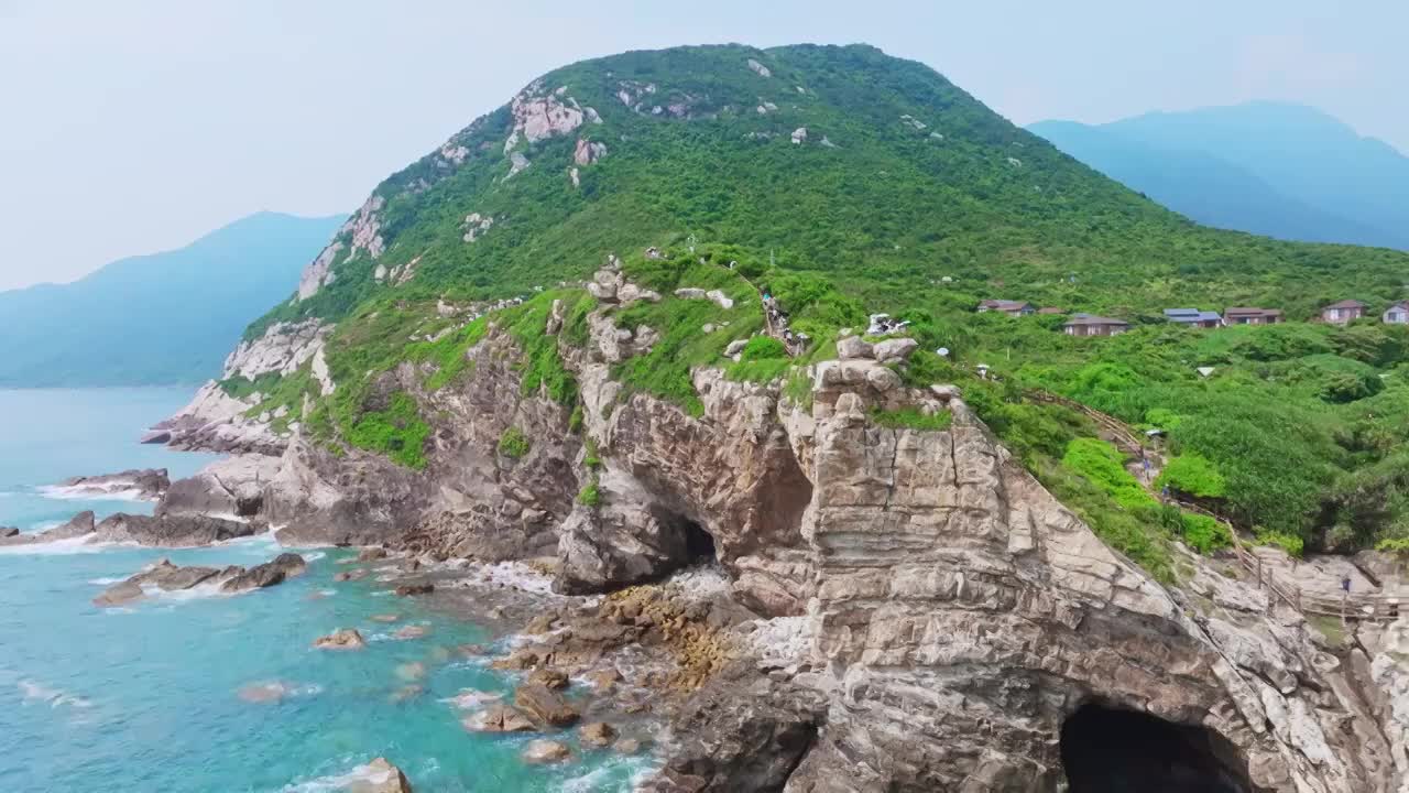 航拍海岸线大海风景视频素材