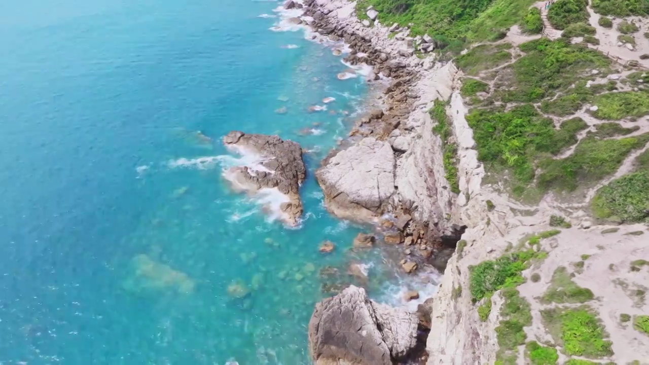 航拍海岸线大海风景视频素材