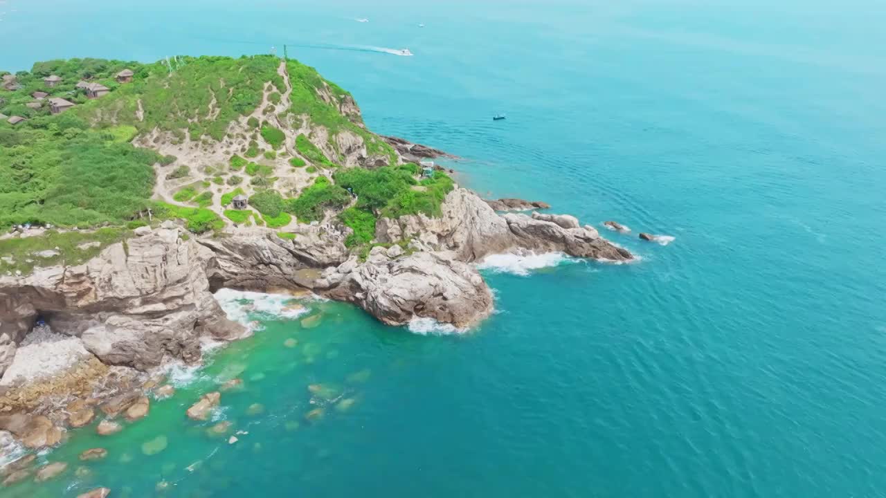 航拍海岸线大海风景视频素材