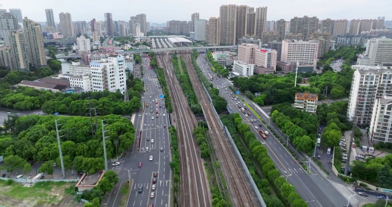 江苏省无锡市火车站铁路线风光视频素材