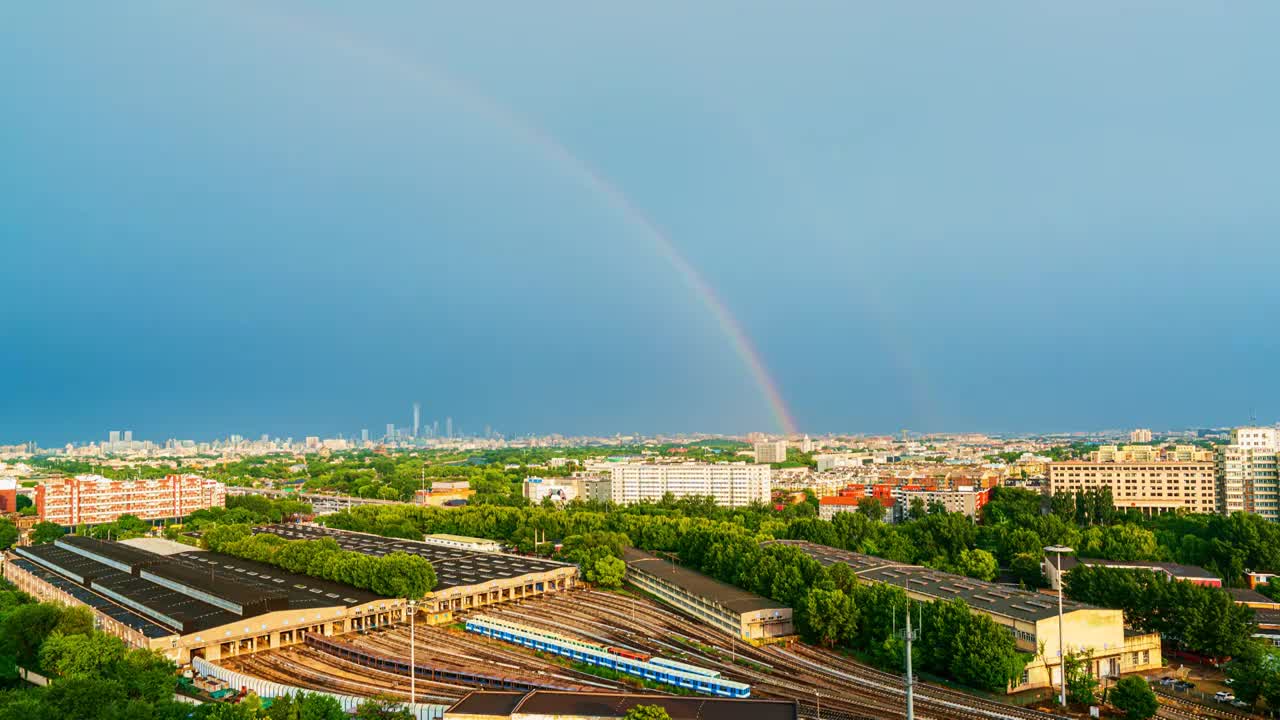 北京中国尊雨后彩虹视频素材