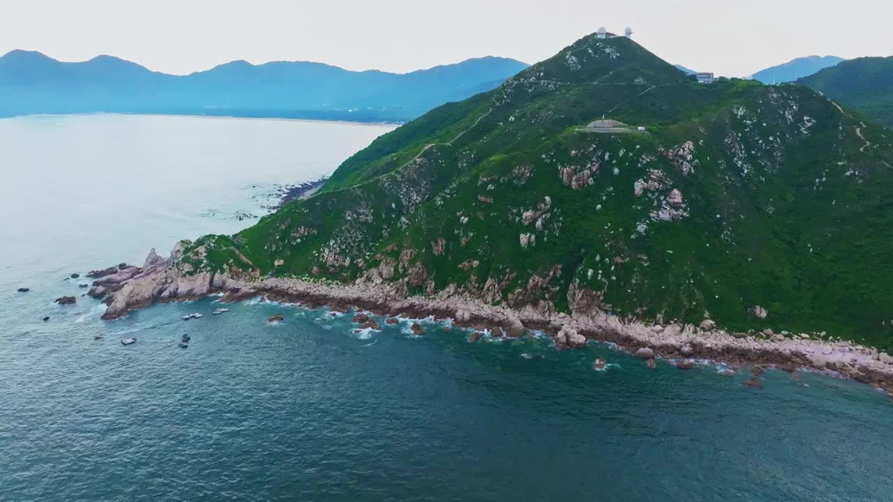 航拍海岸线大海风景视频素材