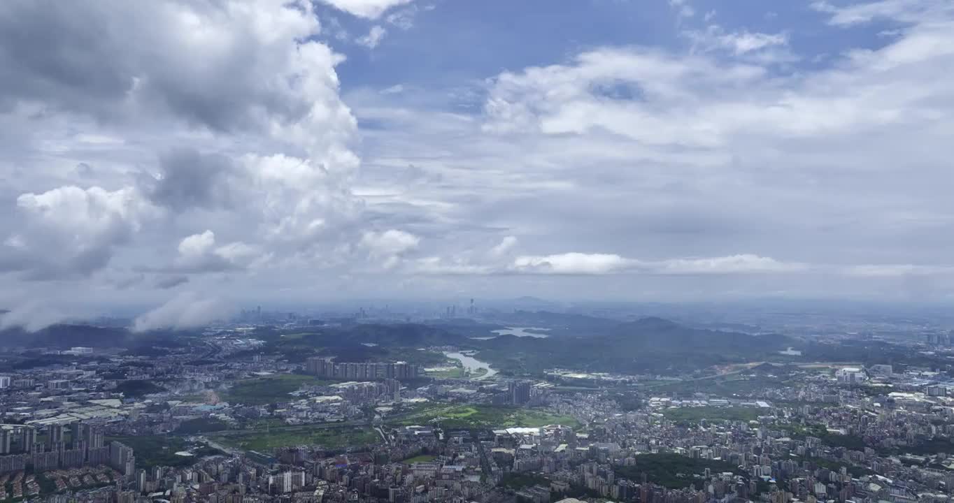 东莞松山湖积雨云航拍视频素材