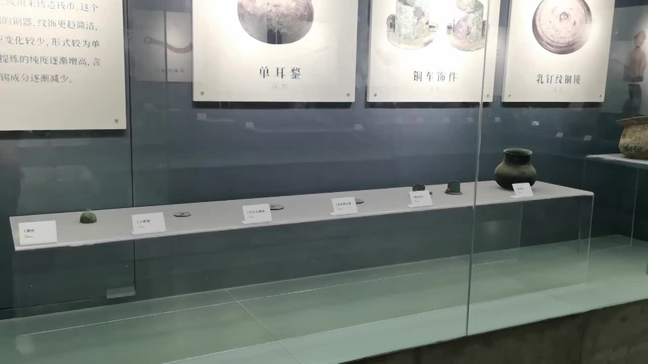 博物馆展厅文物陈列视频素材