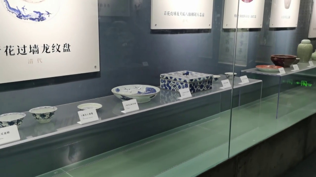 博物馆展厅及文物展示特写视频素材