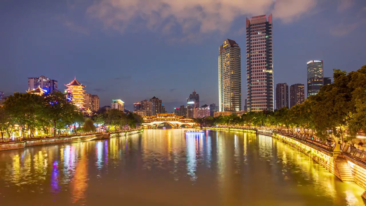 成都锦江区九眼桥安顺廊桥府南河游船夜景延时摄影视频素材