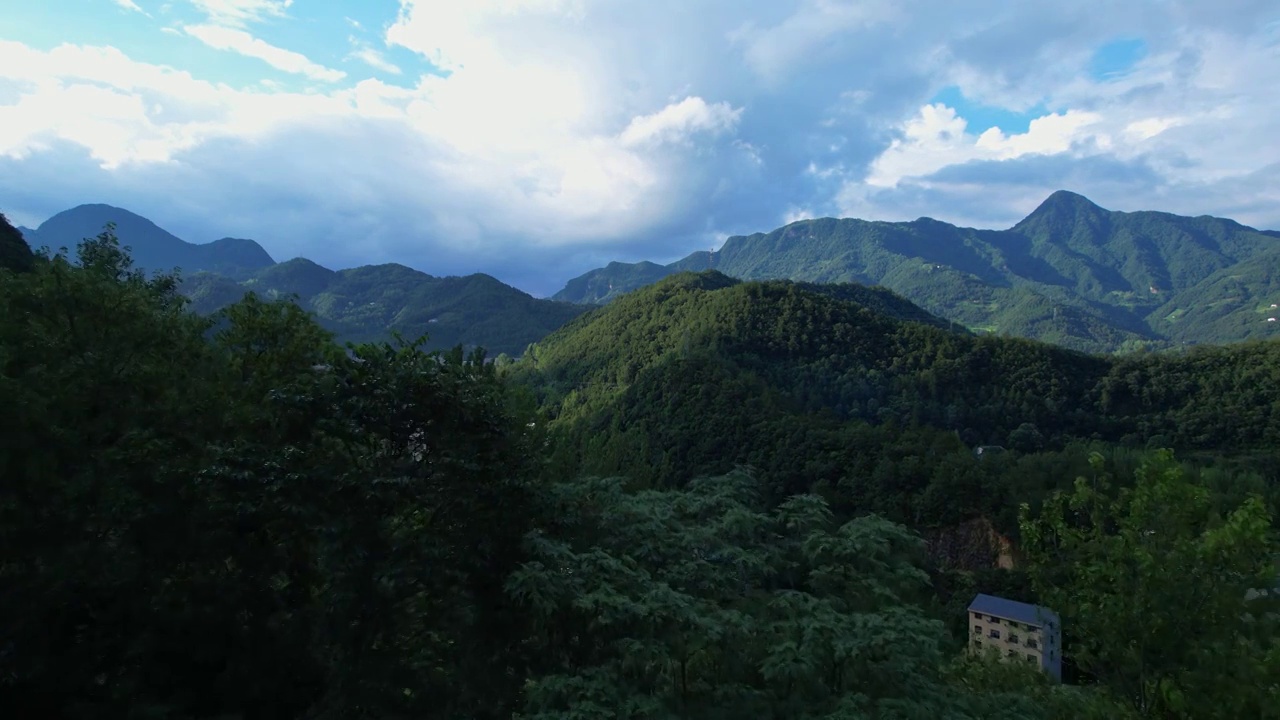 航拍 远山 山脉  蓝天 白云 阳光 夏天 风景视频素材