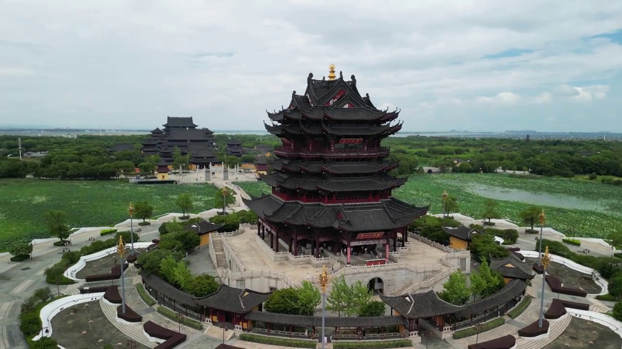 苏州重元寺水月观音美景航拍（阳澄湖）视频素材