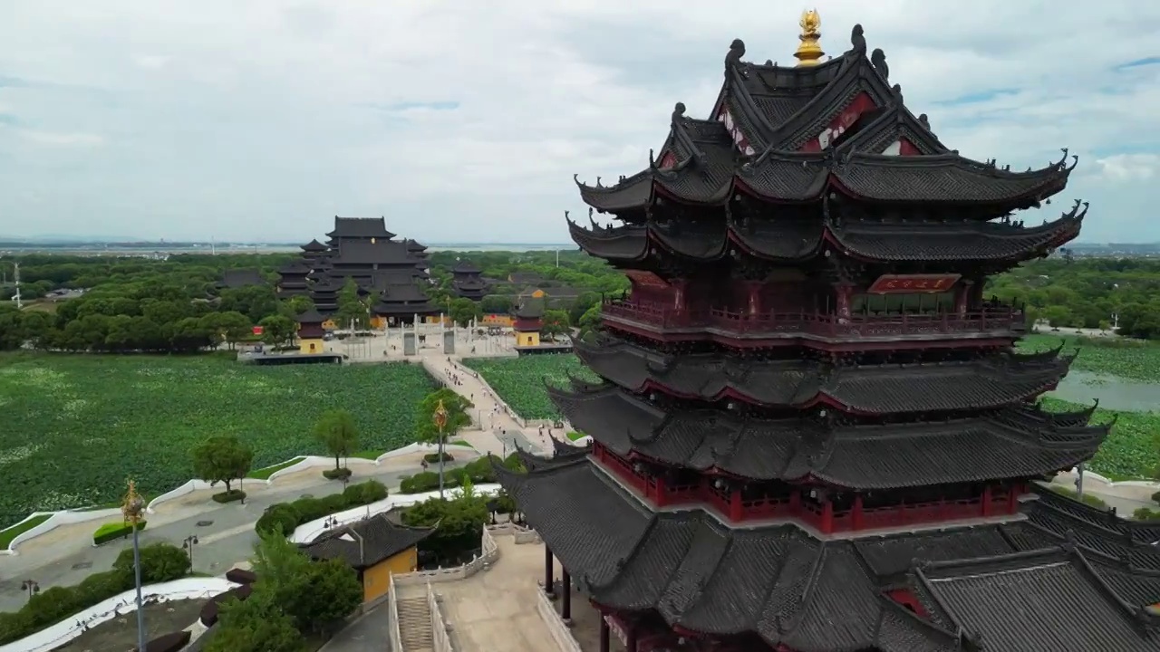 苏州重元寺水月观音美景航拍（阳澄湖）视频素材