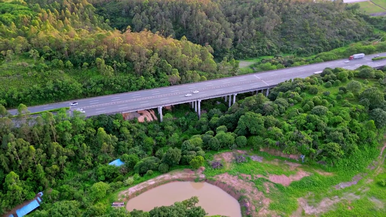 航拍惠深沿海高速，高速路视频素材