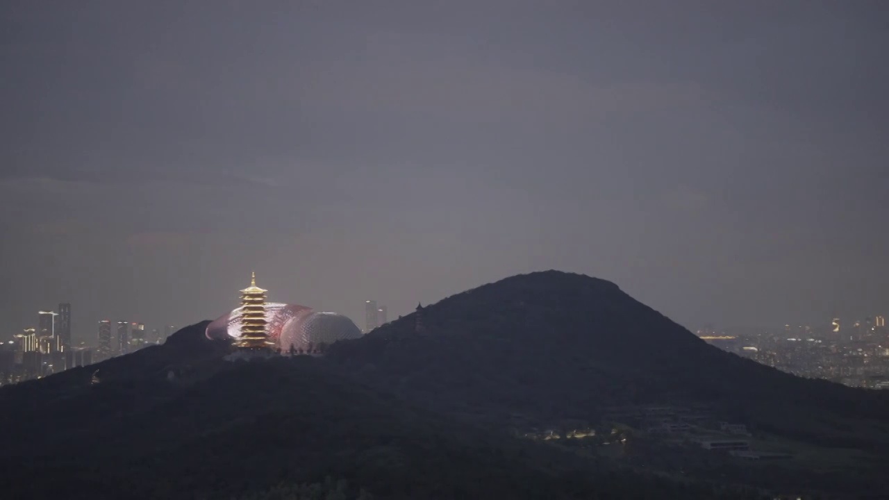 中国江苏省南京市牛首山佛顶宫夜景视频素材