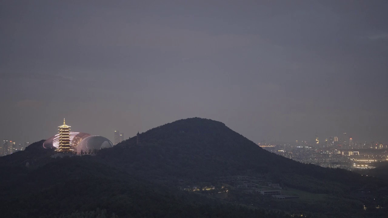 中国江苏省南京市牛首山佛顶宫夜景视频素材