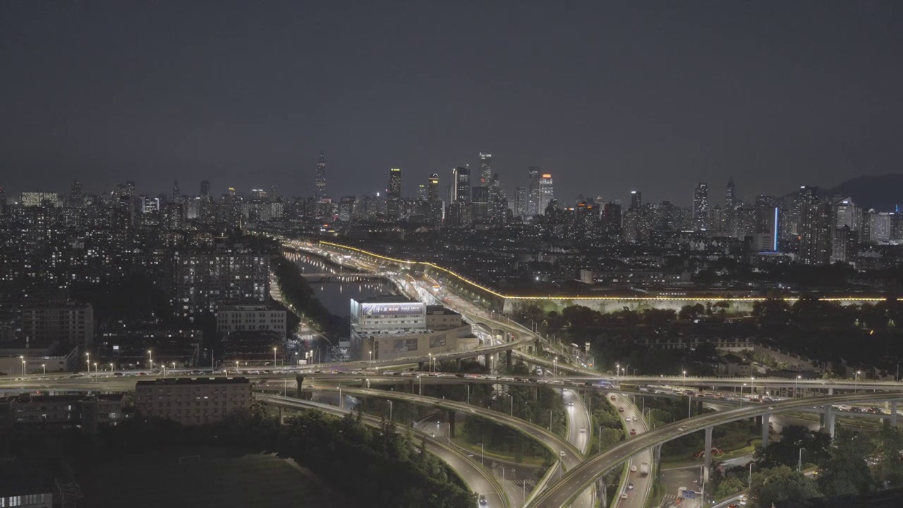 中国江苏省南京市城市建筑和夜晚交通景观视频下载