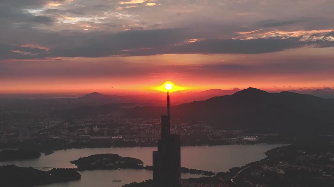 哈安排南京紫峰新街口朝霞视频素材