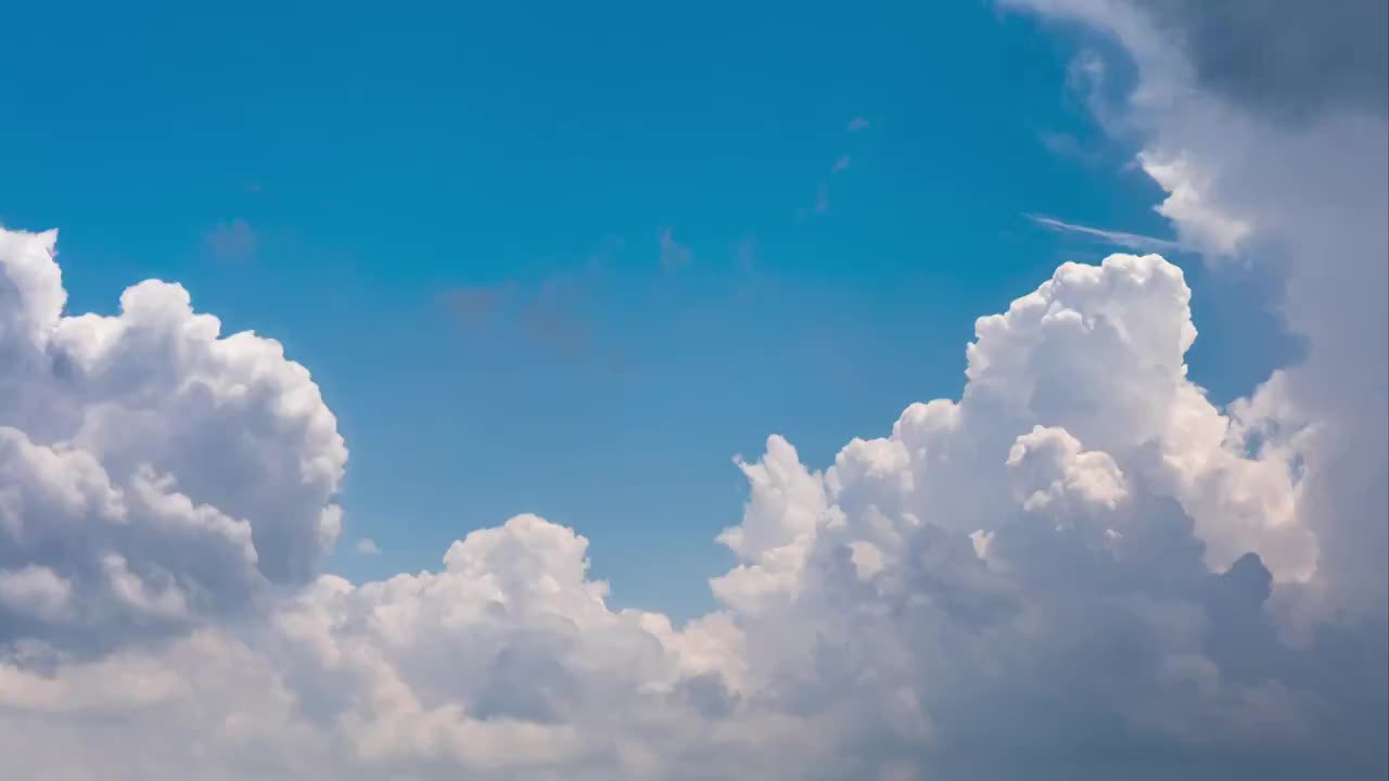 纯净蓝天积雨云白云延时时间流逝视频素材