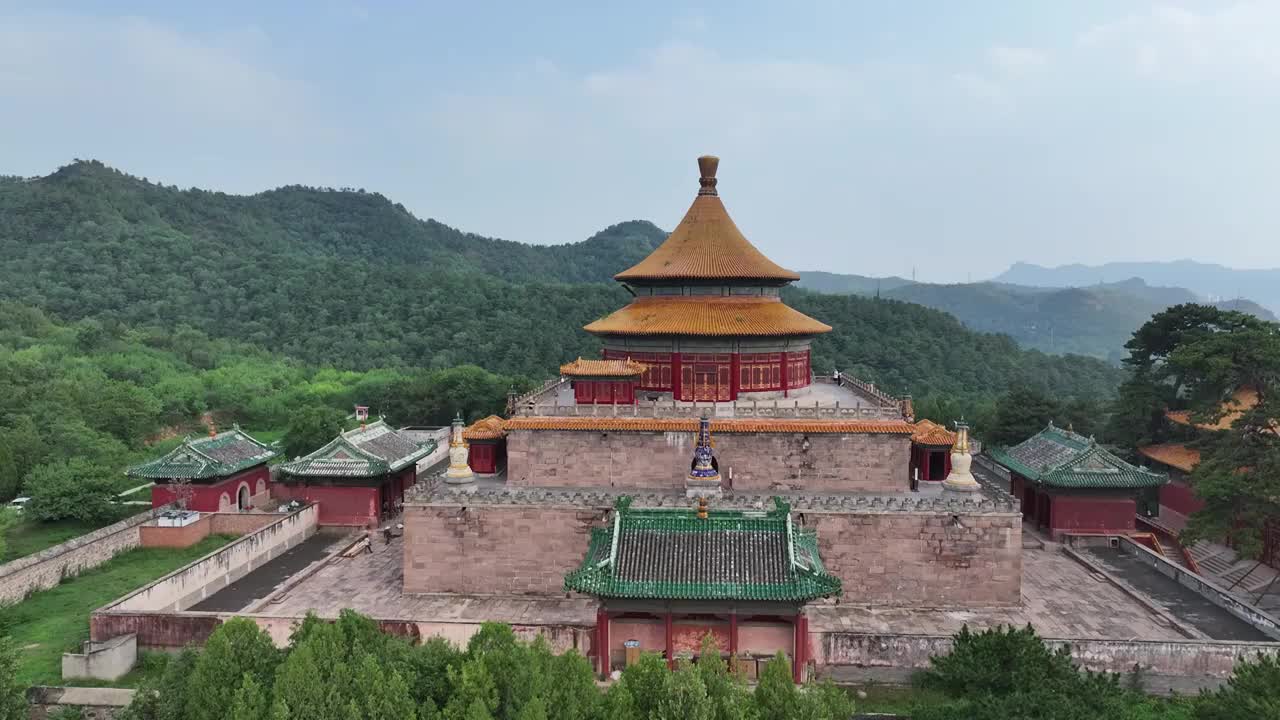 承德普乐寺磬锤峰建筑风光航拍视频素材