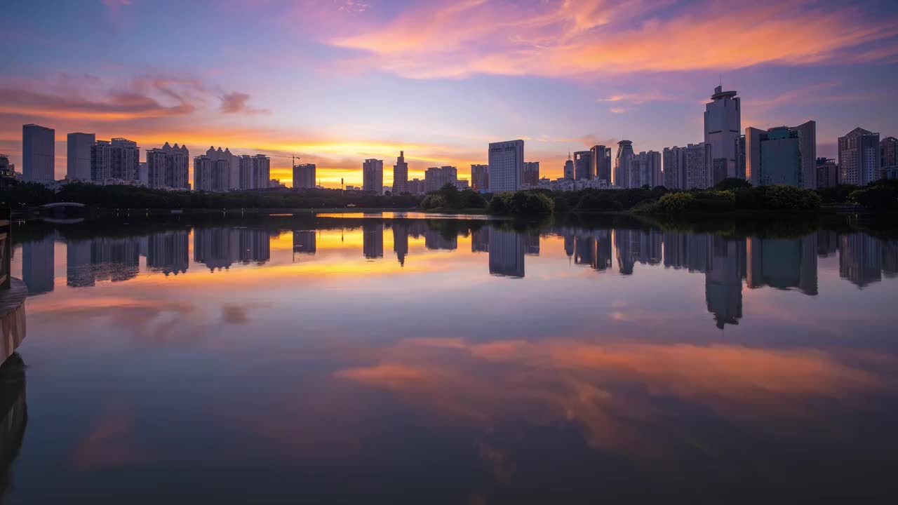 南湖的早晨之五彩缤纷视频素材