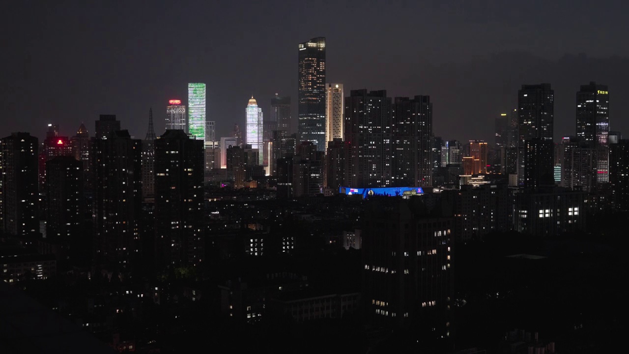 中国江苏南京新街口德基金陵饭店夜景视频素材