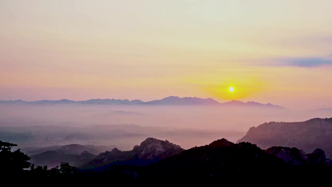 五莲山山间晨雾视频素材