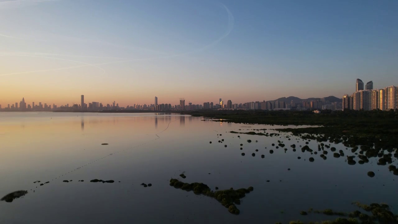 深圳福田红树林湿地公园保护区夕阳广角航拍视频素材