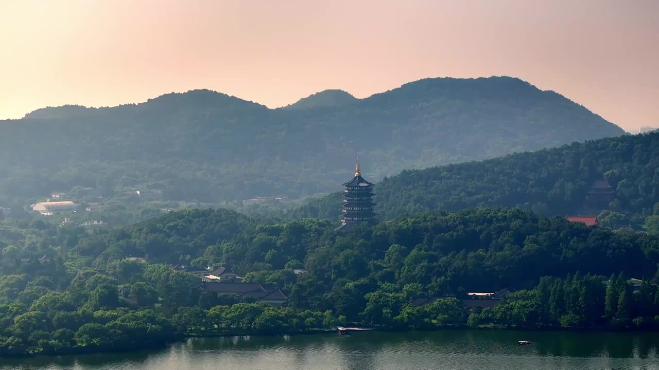 航拍夏季西湖风光 雷峰塔视频素材