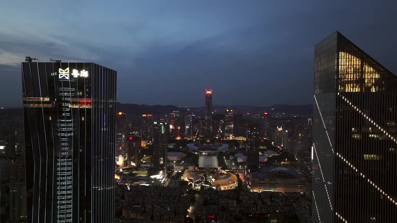 广州花城广场广州塔中轴线CBD傍晚入夜夜景航拍视频素材