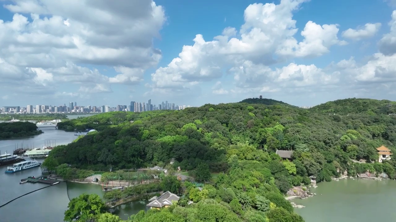 鼋头渚夏天蓝天白云航拍视频素材