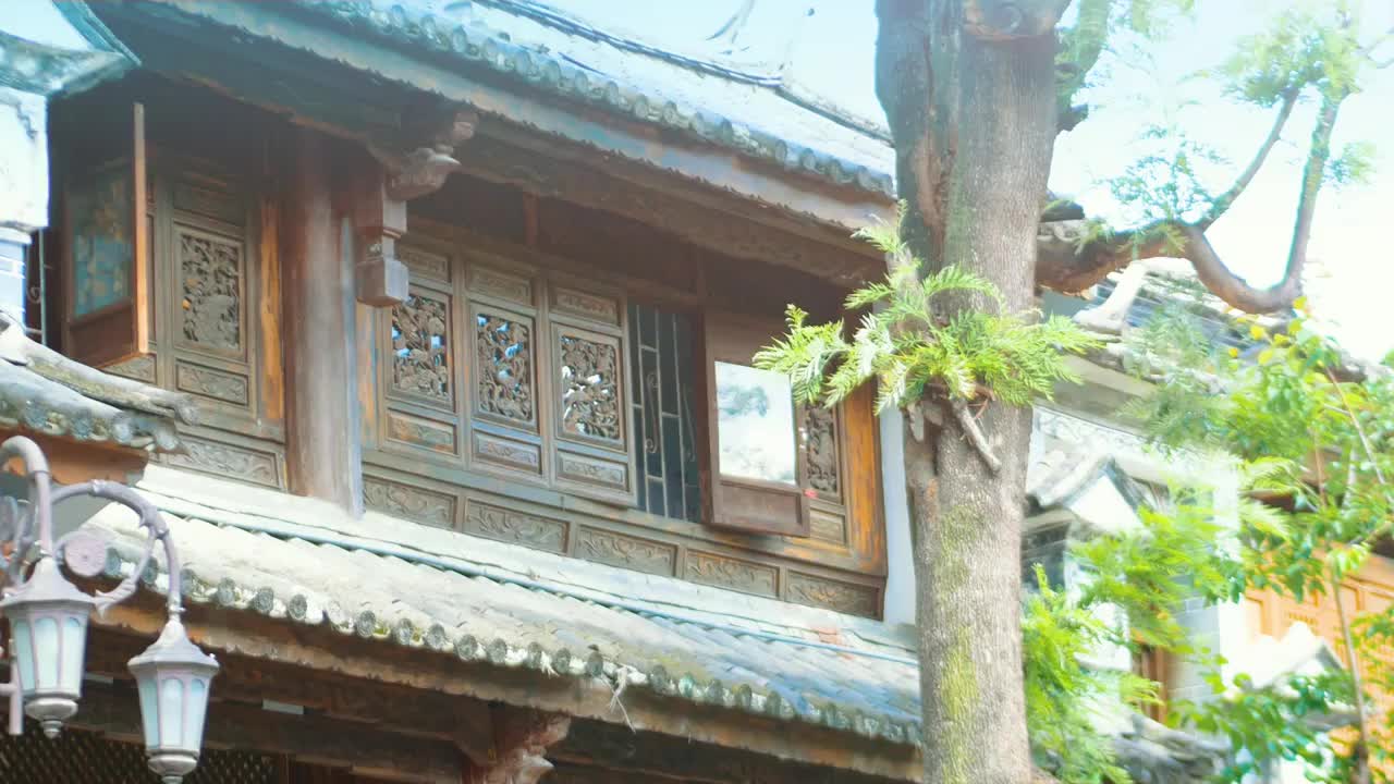 云南大理古城区当地特色建筑物古老房子客栈餐厅酒家年代久远文物建筑少数民族城镇南诏国古朴典雅古风城镇视频素材