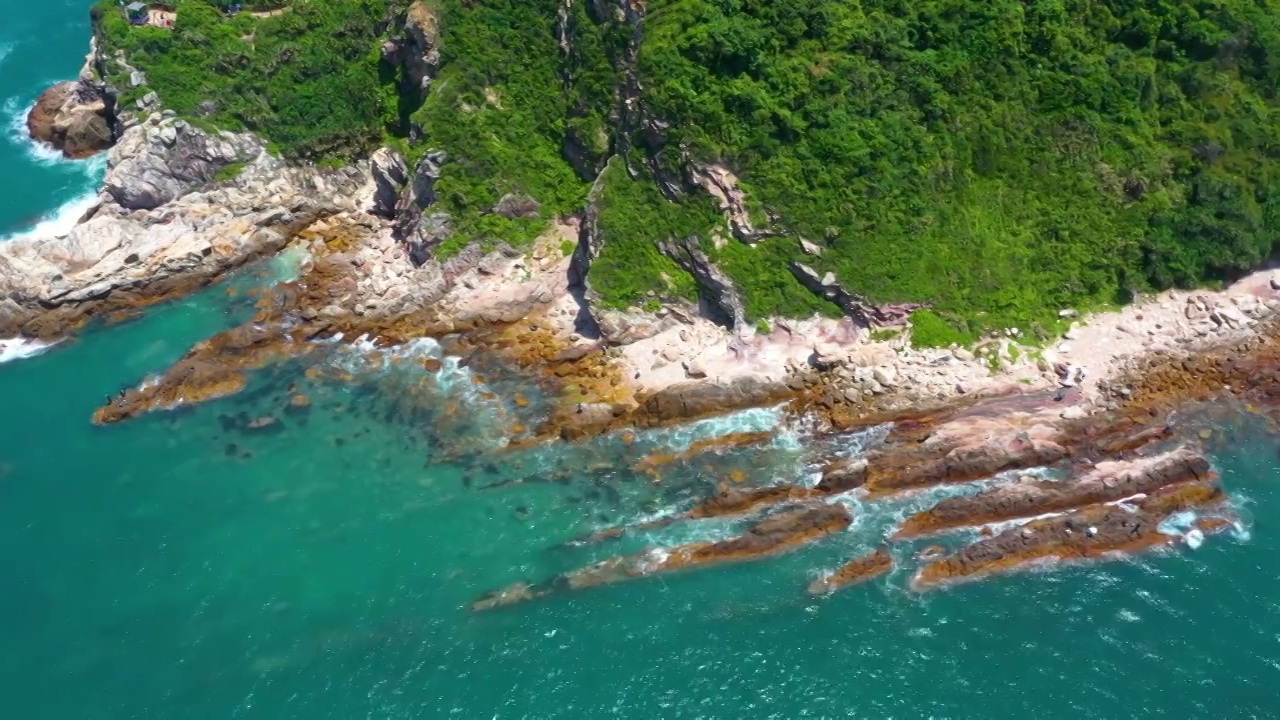 航拍深圳大鹏新区鹿嘴山庄海景风光视频素材