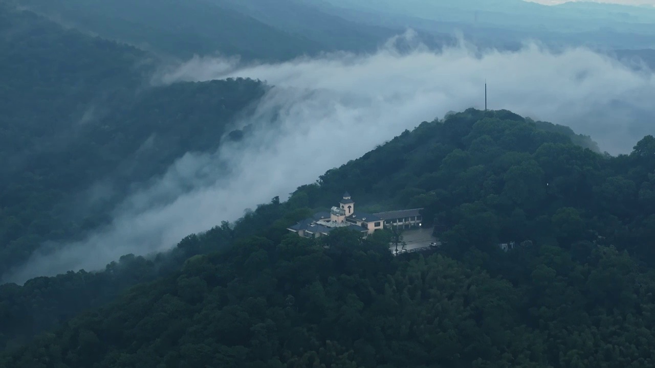 云雾中的南京紫金山天文台视频素材