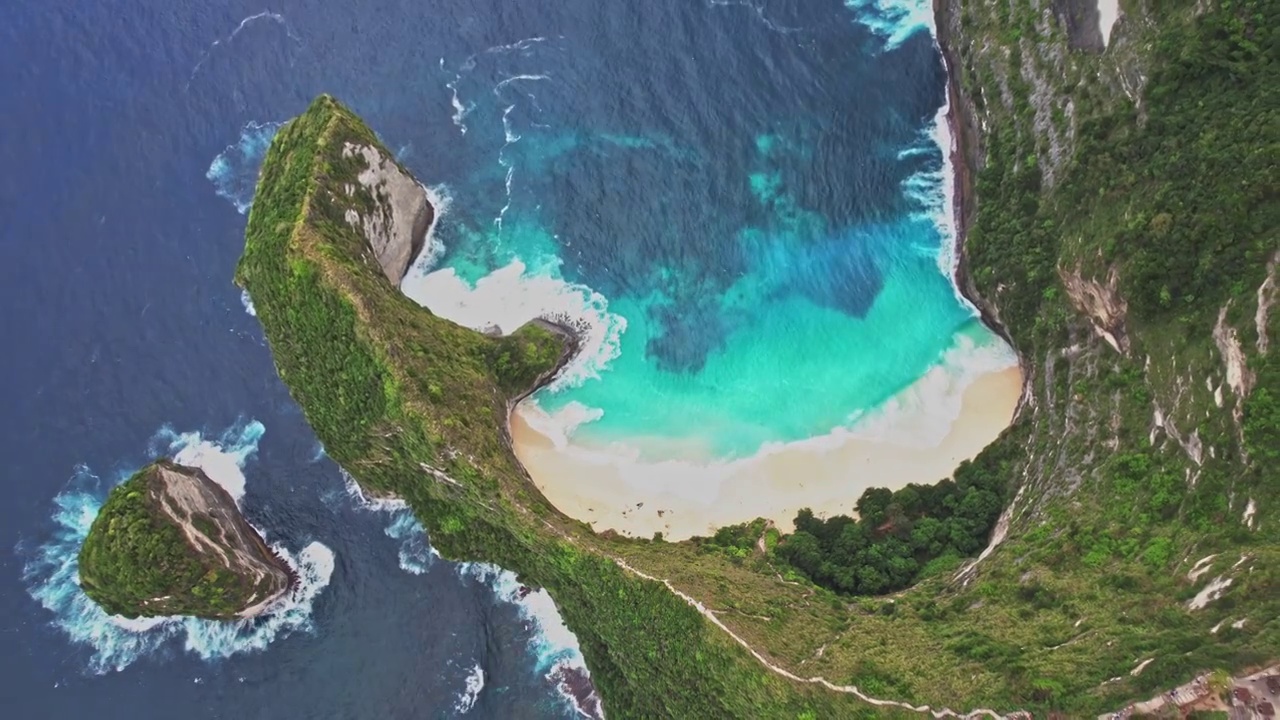 巴厘岛佩尼达岛精灵坠崖海洋航拍视频素材