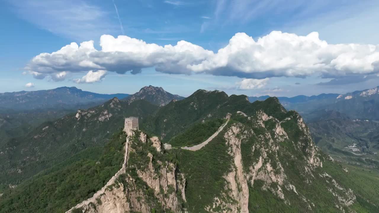 北京密云区司马台长城望京楼航拍延时视频素材