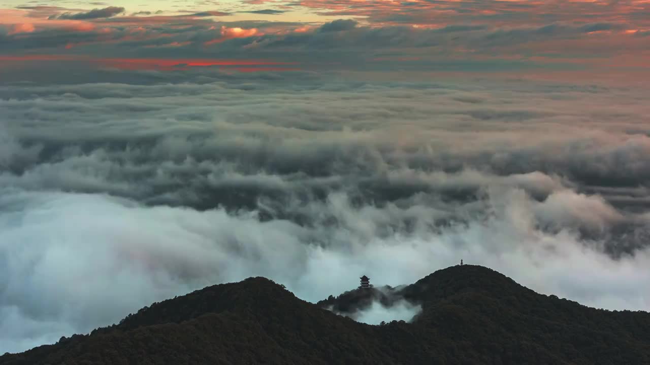 河南云台山凤凰岭傍晚的云海视频素材