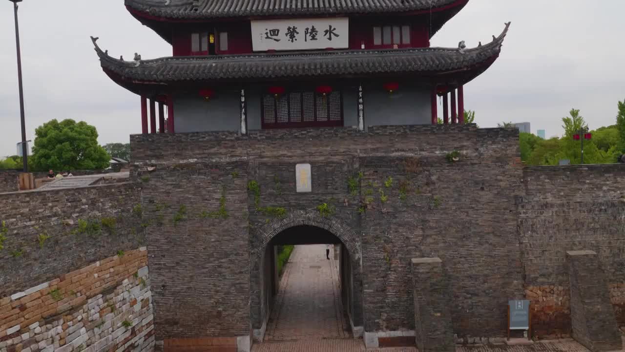 苏州盘门风景区将军楼水陆瓮城风景视频素材